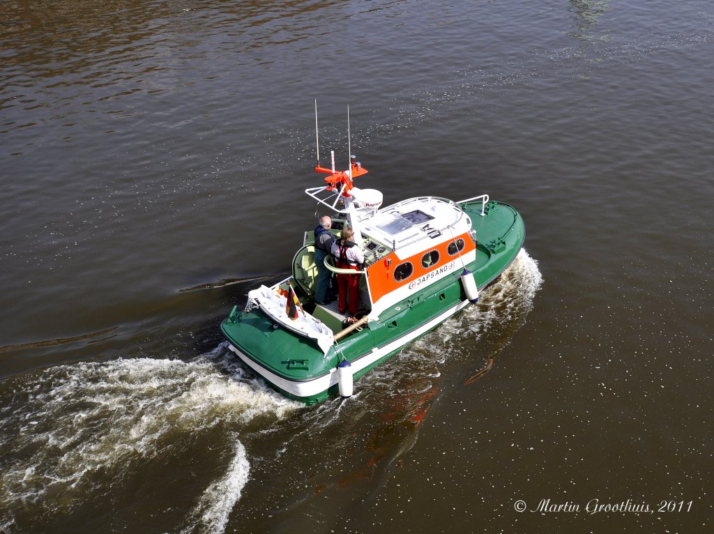 Das 2. Tochterboot  Japsand  vom SK  Vormann Leiss  am 18.04.2011 auf der Weser in Bremen. L:7,0m / B:2,50m / Tg:0,80m / 180 PS / 18kn /Rufzeichen DA3093