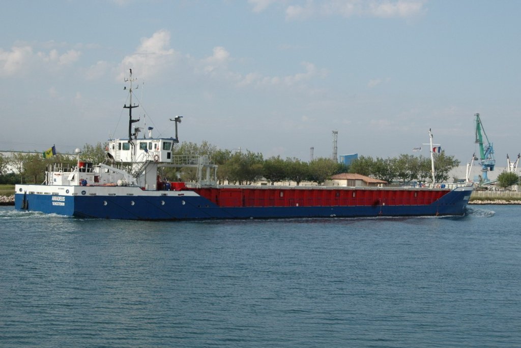 Das Schubschiff AMADEUS Kingstown wurde am 30.04.2010 in Port-Saint-Louis-Du-Rhne/Frankreich gesehen.