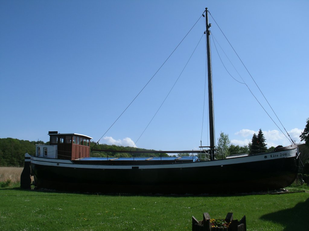 Die  KTE  steht als Denkmal im Ralswieker Hafen.Aufgenommen am 23.Mai 2013.