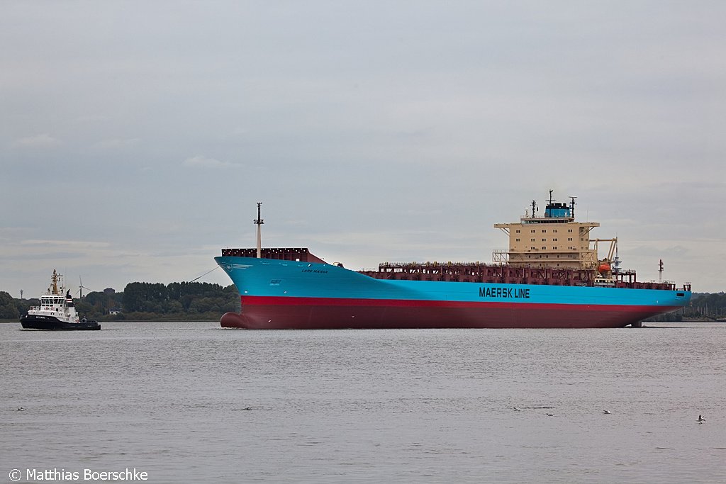 Die Lars Maersk auf der Elbe bei Grnendeich am 30.09.09.
