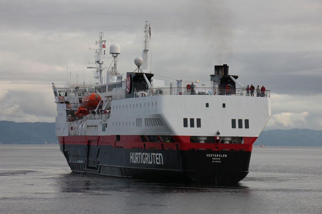 Die Vesteralen luft am 01.09.2011 in den Hafen von Trondheim ein.
