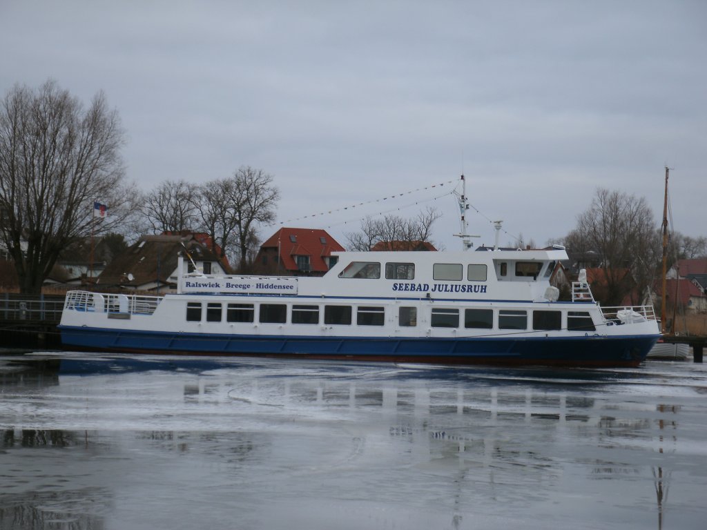 Ebenfalls im Hafen von Breege lag,am 26.Dezember 2012,das Fahrgastschiff  SEEBAD JULIUSRUH 