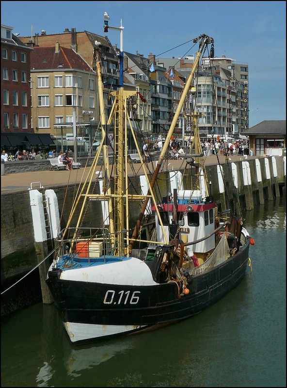 Fischerboot  Caroline  aufgenommen im Hafen von Oostende.  11.08.2010
