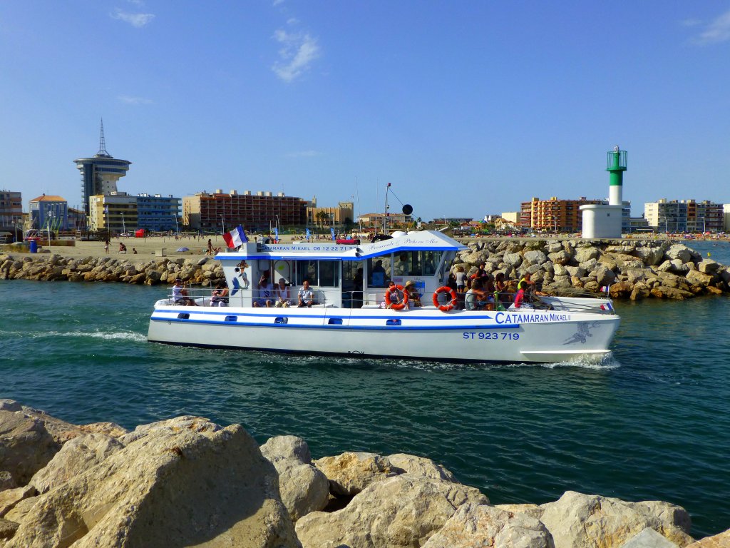 Frankreich, Languedoc-Roussillon, Hrault, Palavas-les-Flots, Catamaran Mikael II auf dem Lez, Richtung Mittelmeer, 02.08.2013 