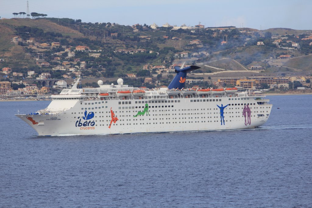 Grand Celebration der Ibero Crucerios am 11.10.2012 vor Messina. 	
IMO: 8314134.
