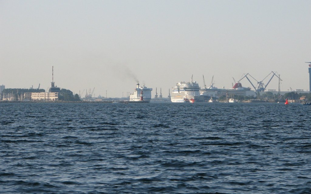Hafeneinfahrt Warnemnde / Rostock am 19.8.2012