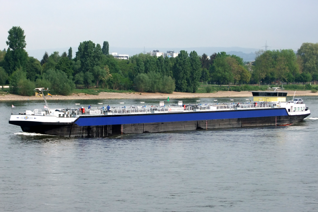  ISTOROMI  auf dem Rhein in Koblenz 27.4.2011