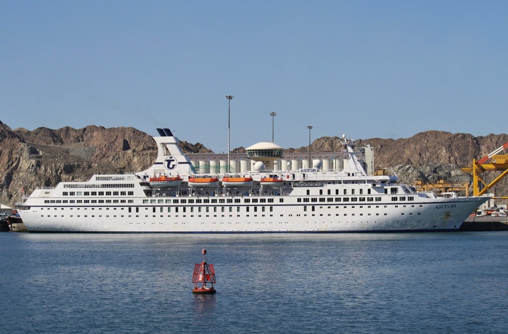 MS Astor hat den Hafen von Muscat/Oman erreicht. (23.12.2012)