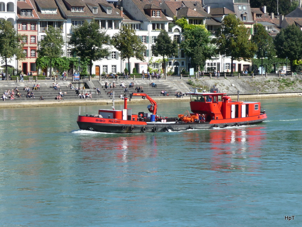 MS BIBO REGIO Kleinfrachter unterwegs auf dem Rhein in Basel am 12.09.2010