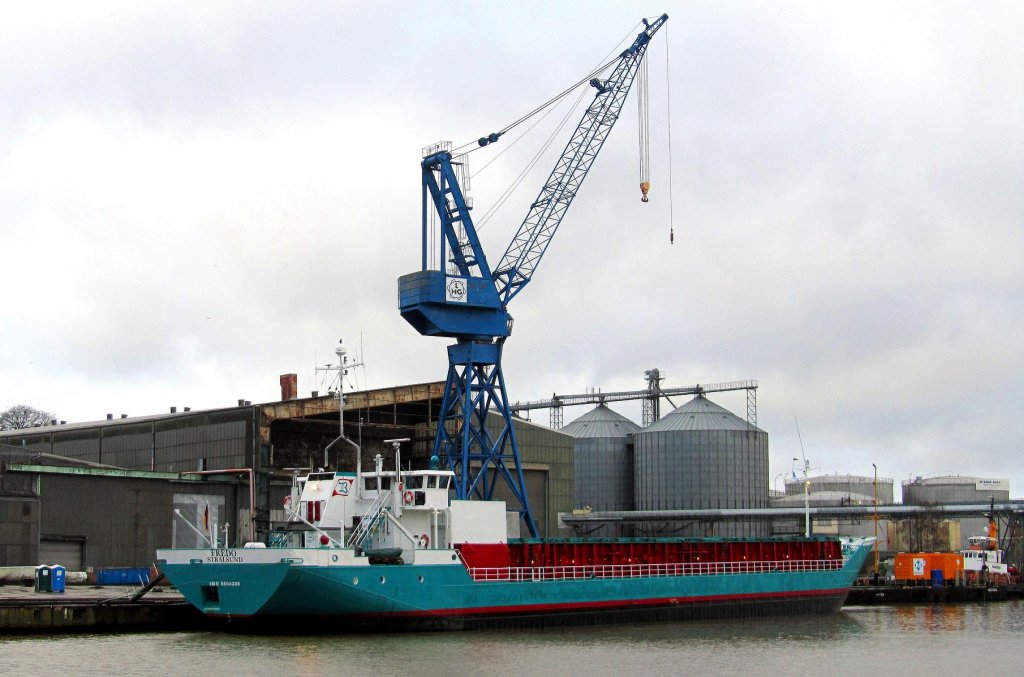 MS FREDO aus Stralsund IMO 8504208, liegt im Lbecker Burgtorhafen bei der LMG in Warteposition um spter zum Lagerhauskai zu verholen... Aufnahmedatum:7.1.2012