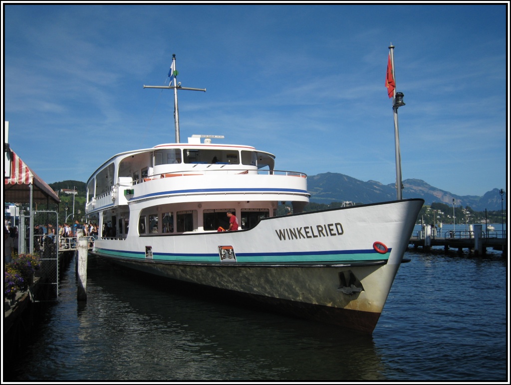 MS  Winkelried  In Luzern am Vierwaldstttersee, aufgenommen am 26.07.2009.