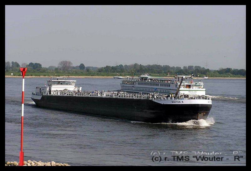 TMS  Wouter- R  aus Hansweert/Nl; 02327632; ex  Troy : Baujahr 2006; 105m x 11,40m ; 2356 Tonnen; 1700 PS; leer nach Rotterdam.