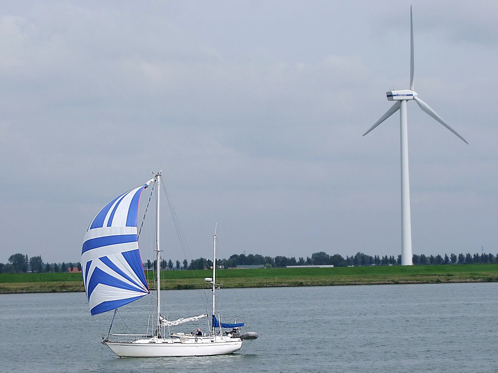  Windenergie  fr Turbine u. Zweimaster Nhe Ooltgensplaat;100902