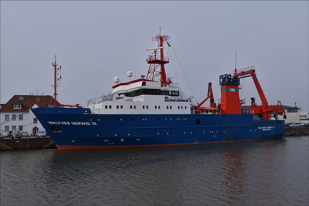 . Fischereiforschungsschiff „Walther Herwig III“ IMO 9048392, Bj 1993; L 54,50 m; B 14,8 m; Besatzung 21 Mann; gesehen am 10.04.2018 im Fischereihafen von Bremerhaven welcher zugleich ihr Heimathafen ist.  (Hans)