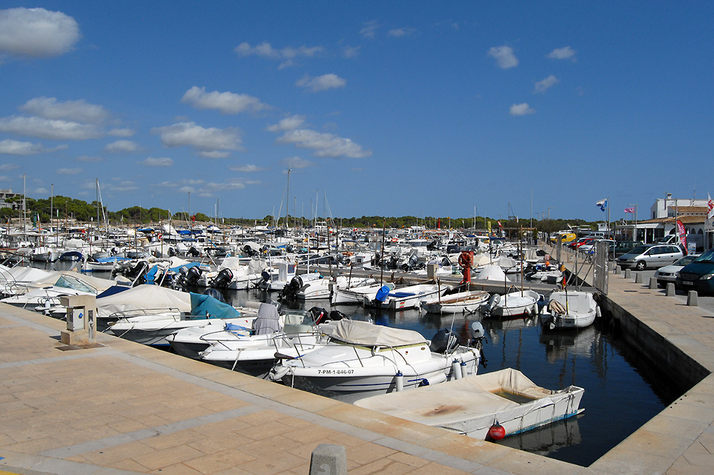 21.09.2017 Der Freizeit und Fischereihafen von Colonia de Sant Jordi / Mallorca