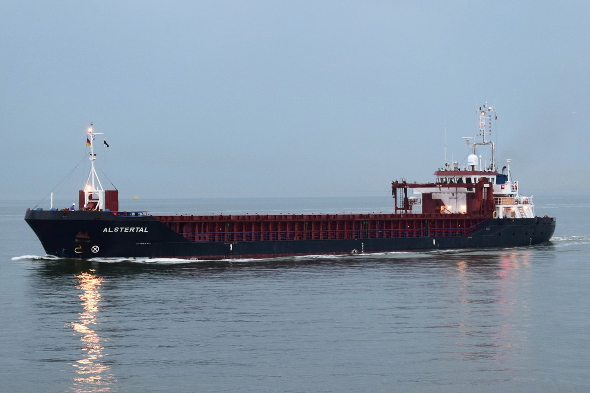 ALSTERTAL , General Cargo , IMO 9472012 , Baujahr 2009 , 89.93m × 15.4m ,  am 06.09.2018 bei der Alten Liebe Cuxhaven 