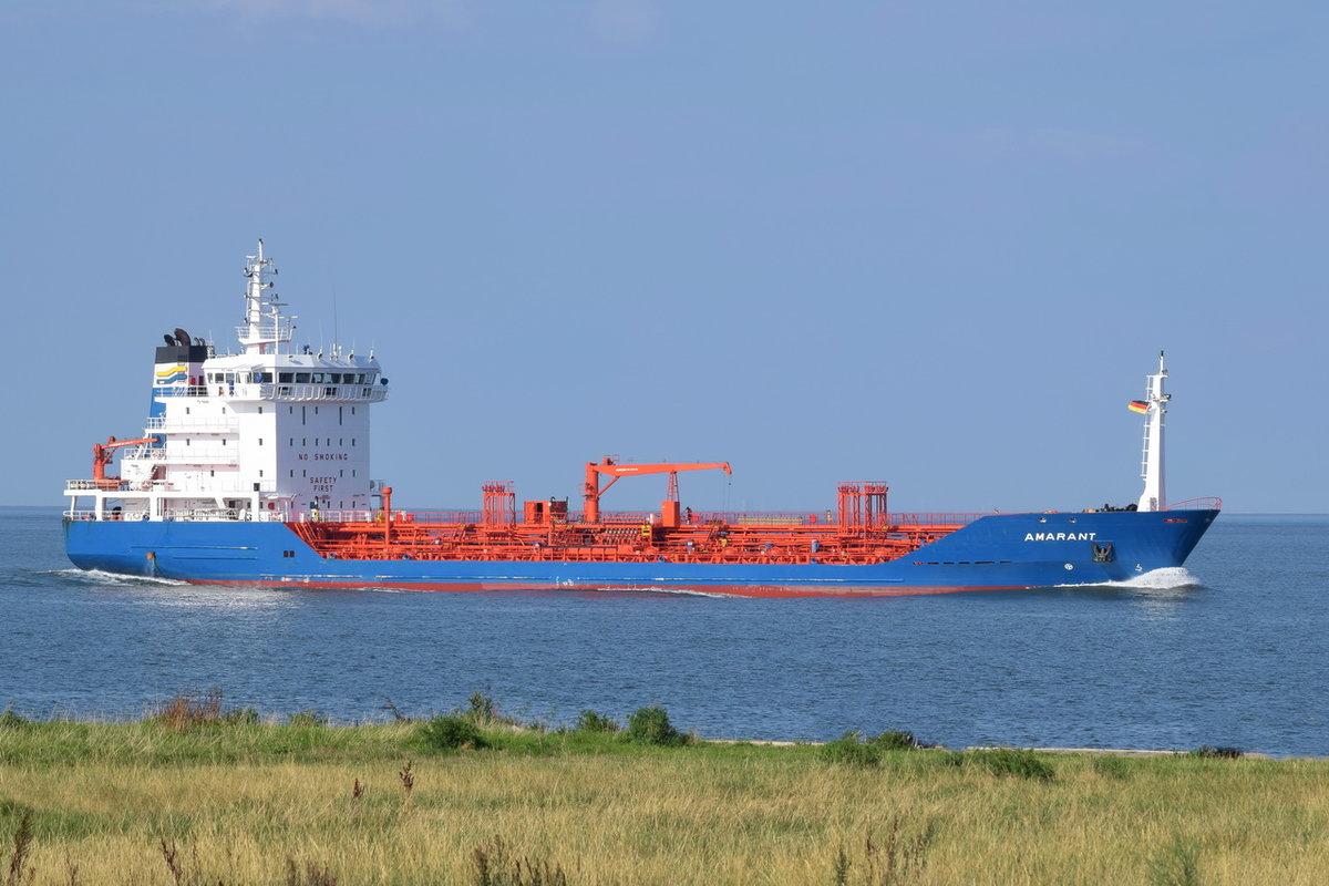 AMARANT . Tanker , IMO 9260407 , Baujahr 2003 , 119.1m × 16.9m ,  bei der Alten Liebe Cuxhaven am 05.09.2018
