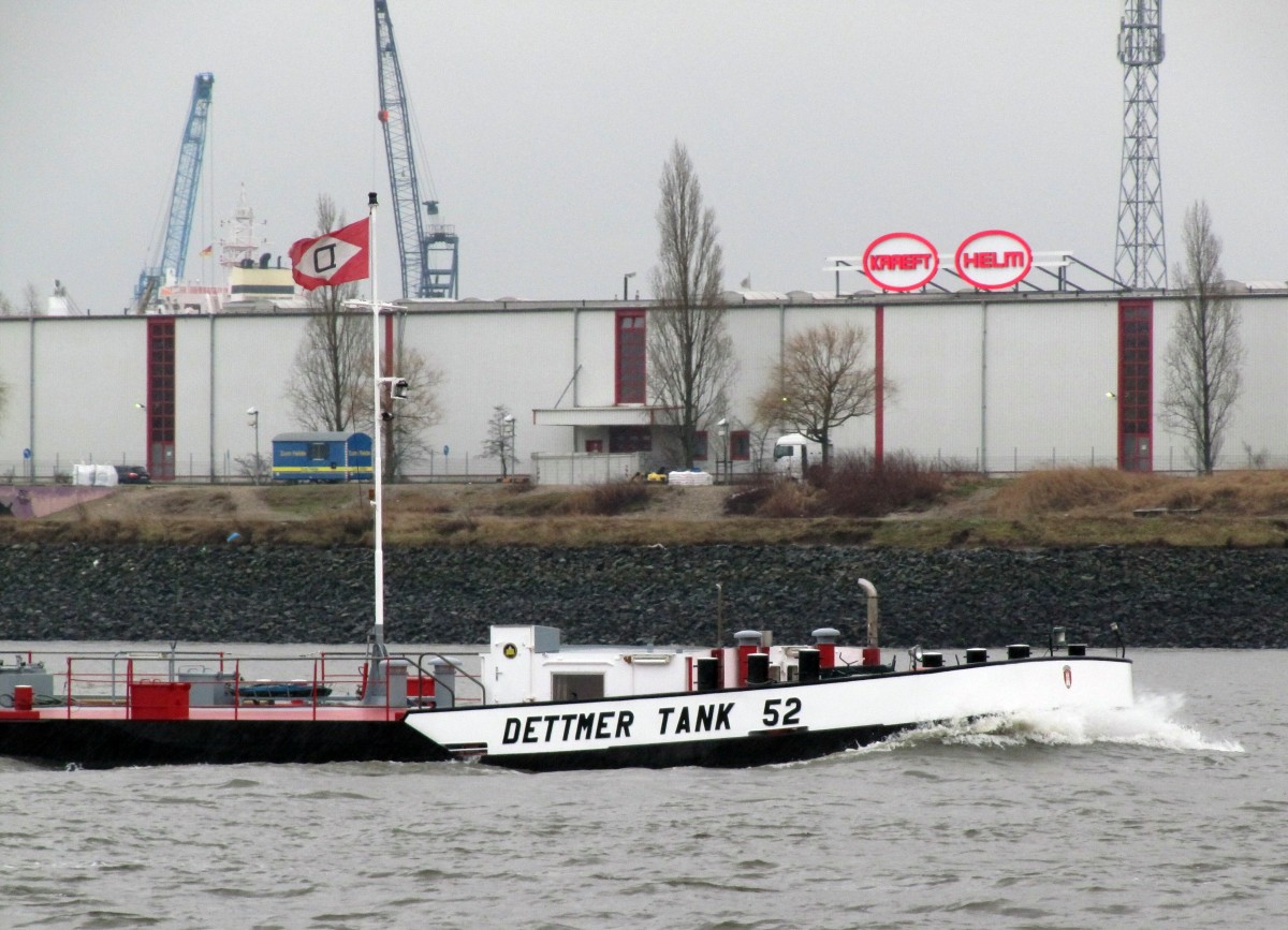 Bug des TMS Dettmer Tank 52 (04023170) am 13.01.2015 während einer Talfahrt auf der Norderelbe im Hafen HH.