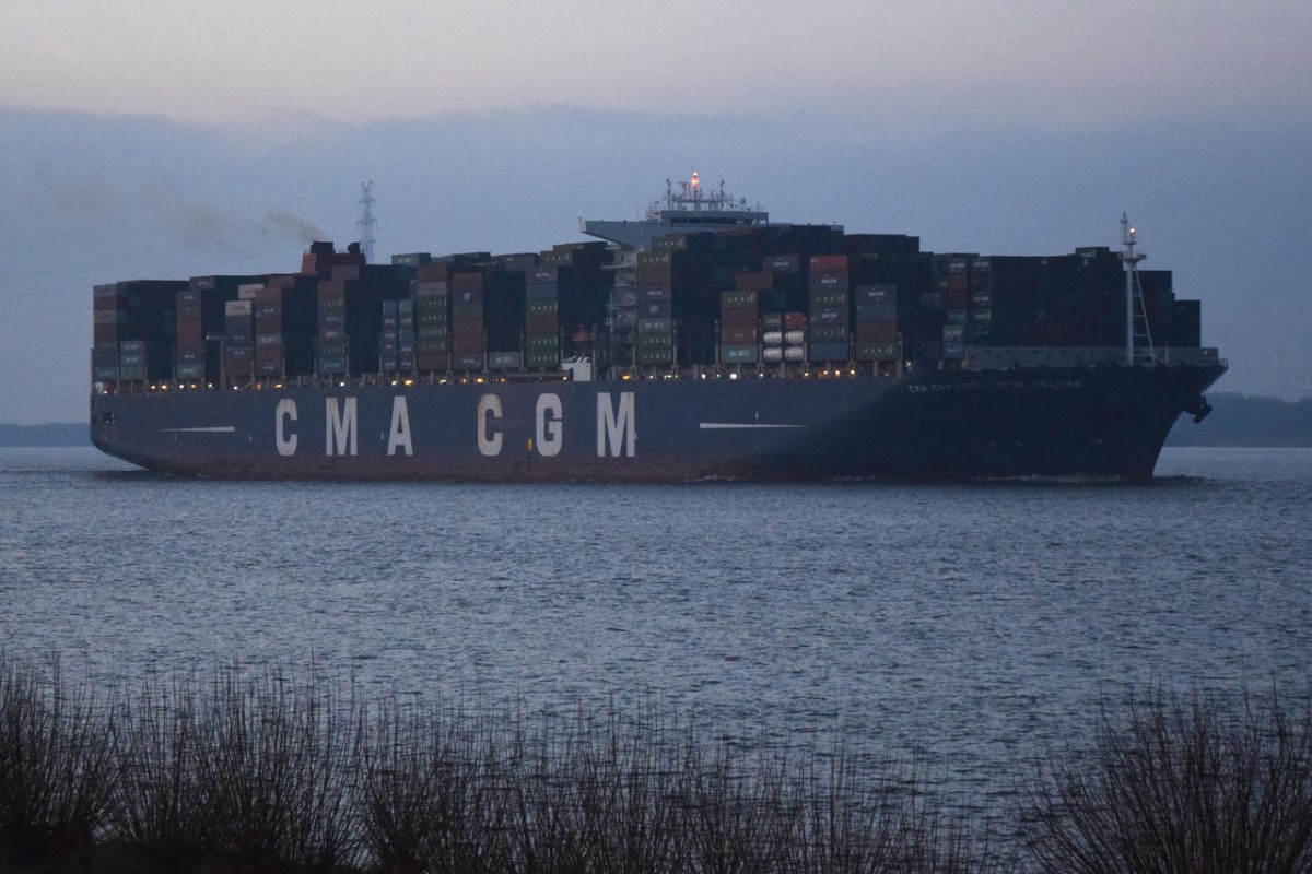 CMA CGM CHRISTOPHE COLOMB , Containerschiff , IMO 9453559 , Baujahr 2009 , 366 x 51m , 13830 TEU  , Grünendeich  13.03.2016