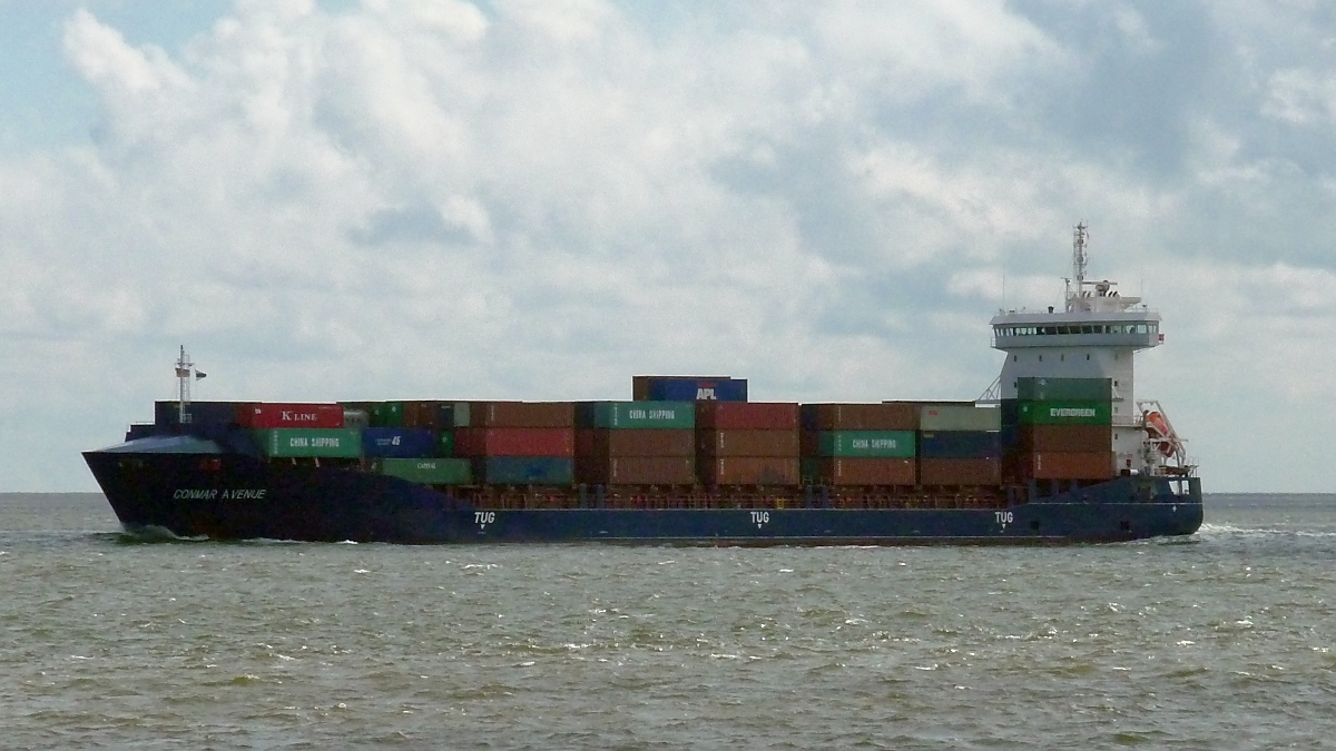 Containerschiff  Conmar Avenue  in Cuxhaven, 10.9.2015