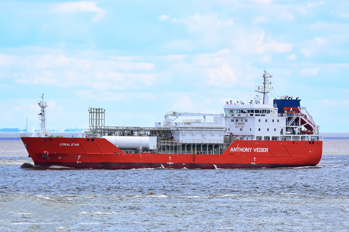 CORAL STAR , LPG Tanker , IMO 9685499 , Baujahr 2014 ,  99.95 x 17.2 m , Cuxhaven , 05.06.2020
