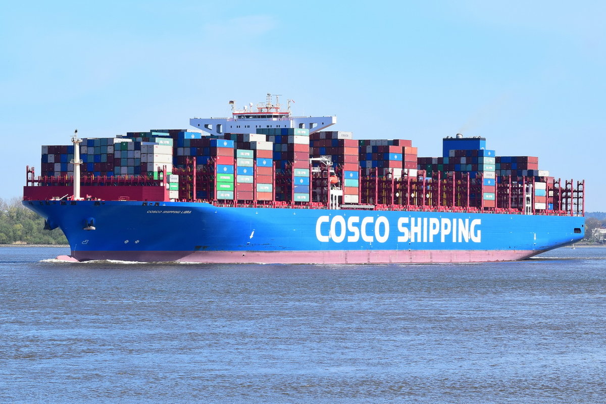 COSCO SHIPPING LIBRA , Containerschiff , IMO 9783538 , Baujahr 2018 , 399.72 × 58.71m , 17273 TEU , 20.04.2019 , Grünendeich