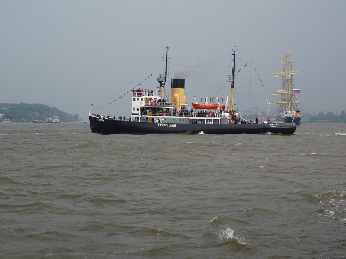 Dampfeisbrecher Stettin auf der Elbe 10.05.18