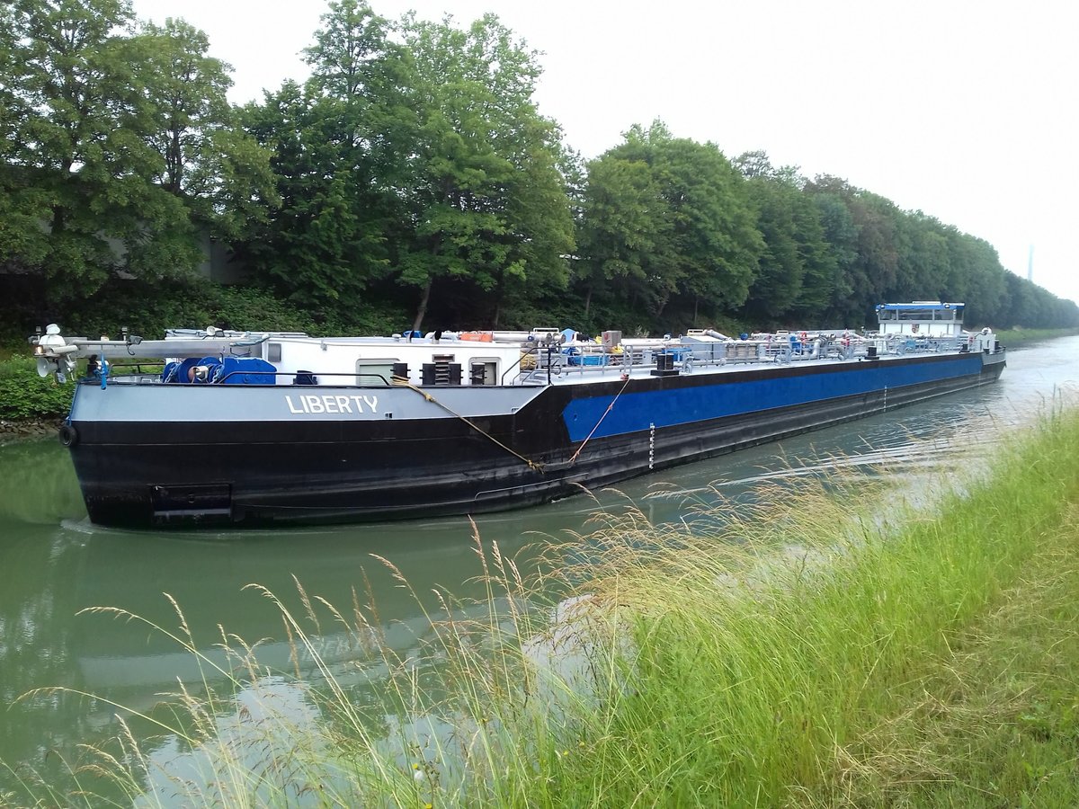 Das deutsche TMS LIBERTY, ENI 04808710, aus Elsfleth am 17.06.2020 im Rhein-Herne-Kanal bei Henrichenburg, Castrop-Rauxel.