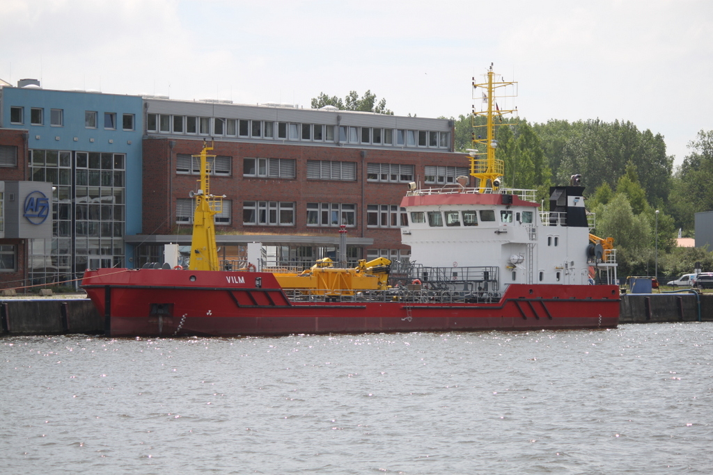 Das Ölfang- und Tankmotorschiff Vilm lag am Mittag des 29.06.2018 im Rostocker Fracht und Fischereihafen.