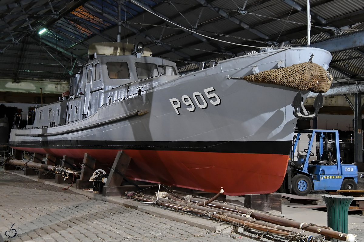 Das Patrouillenboot P905  Schelde  Ende Juli 2018 in Antwerpen. (Aufnahme von einem öffentlichen Fußweg)