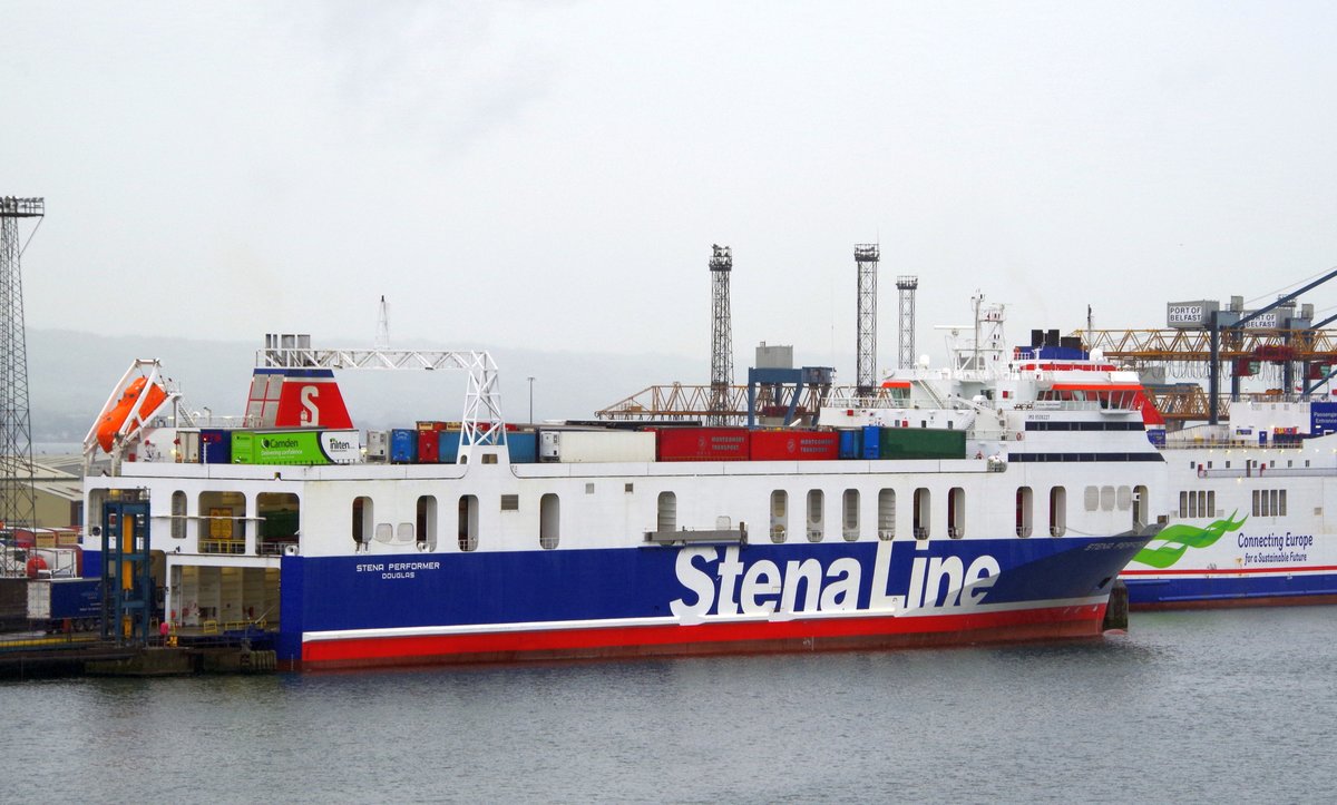 Die 142m lange RoRo Fähre Stena Performer am 01.06.17 in Belfast
