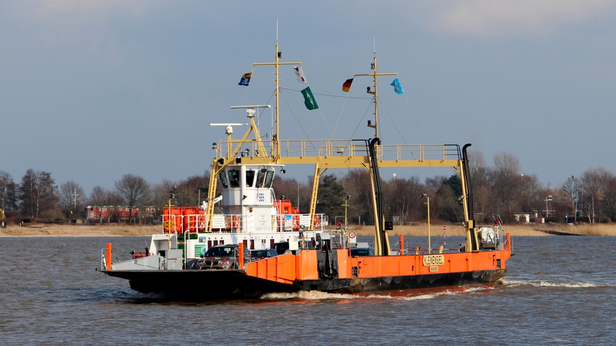 Die Fähre Kleinensiel am 02.03.2014 auf der Weser.