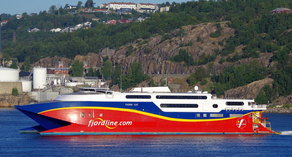 Die Highspeed Fähre Fjord Cat auslaufend Kristiansand am 09.09.16