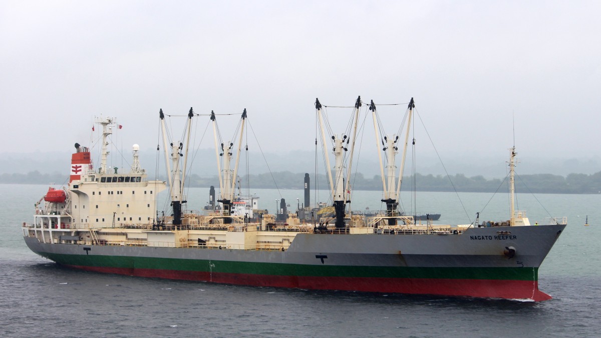 Die Nagato Reefer ist 135m lang und 20m breit und war am 20.04.2014 im Hafen von Southampton.