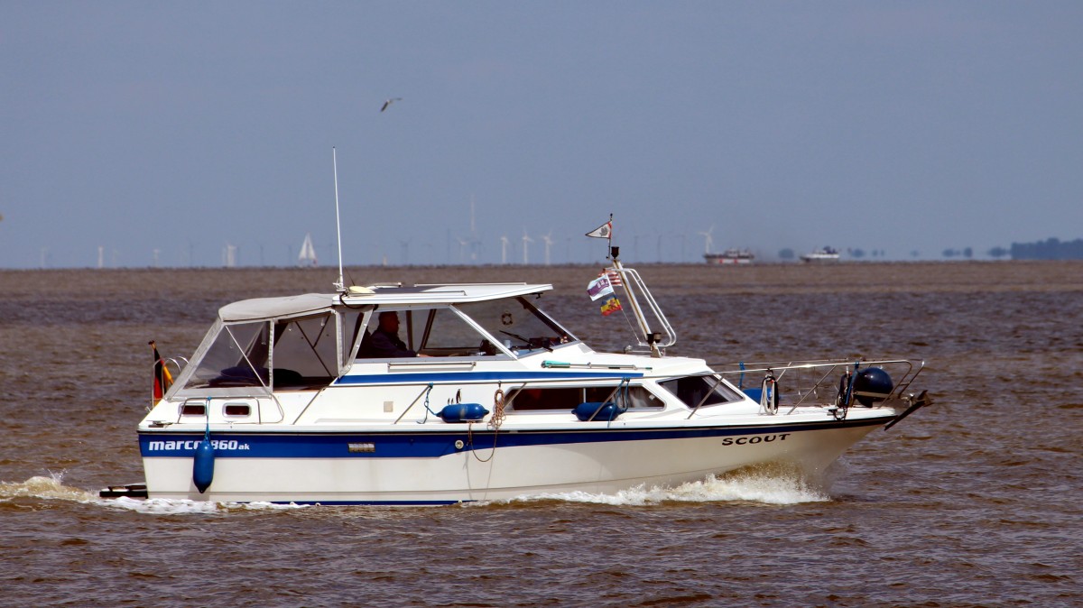 Die Yacht Scout am 29.05.2014 vor Fedderwardersiel.