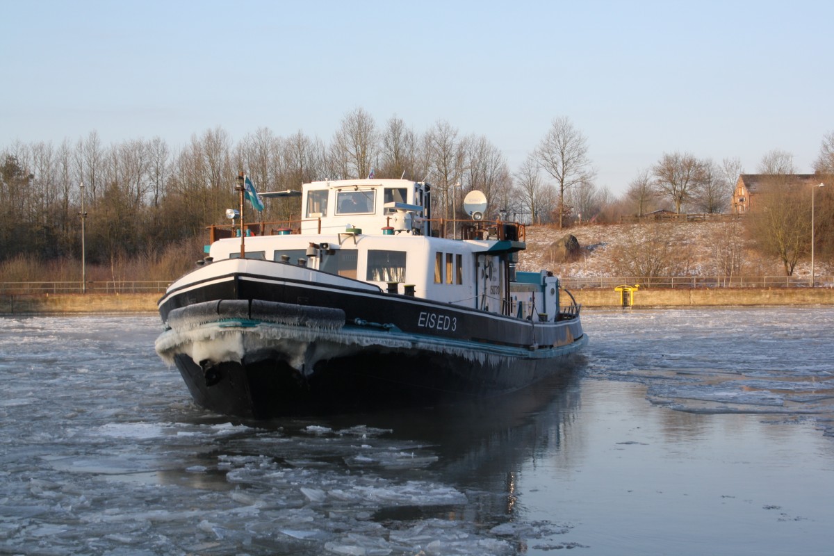 Eisbrecher EISED3 im Feb.2012 auf dem ESK bei Uelzen im Einsatz.