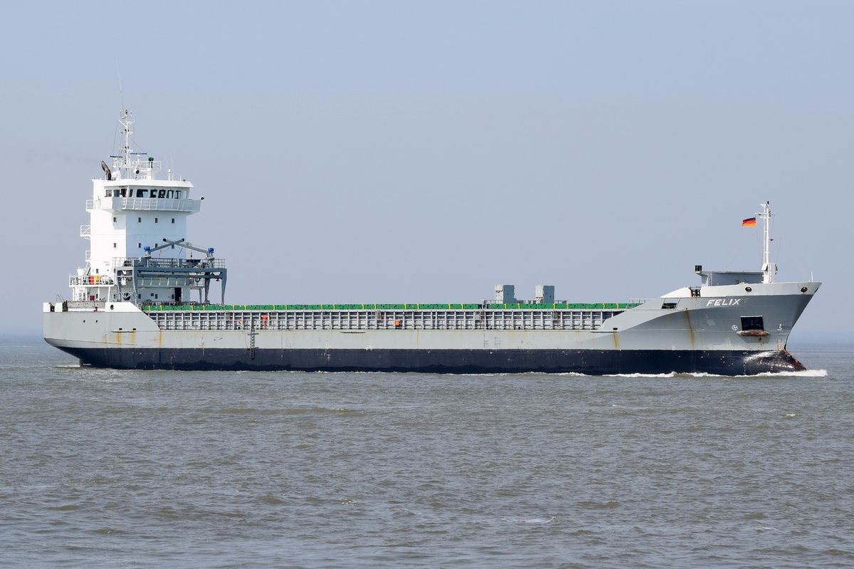 FELIX , General Cargo Ship , IMO 9180877 , Baujahr 1999 , 111.8 × 15m ,390 TEU , 17.05.2017  Cuxhaven