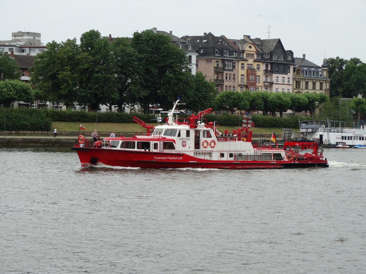 Feuerlöschboot der Berufsfeuerwehr Frankfurt am Main am 28.06.14 