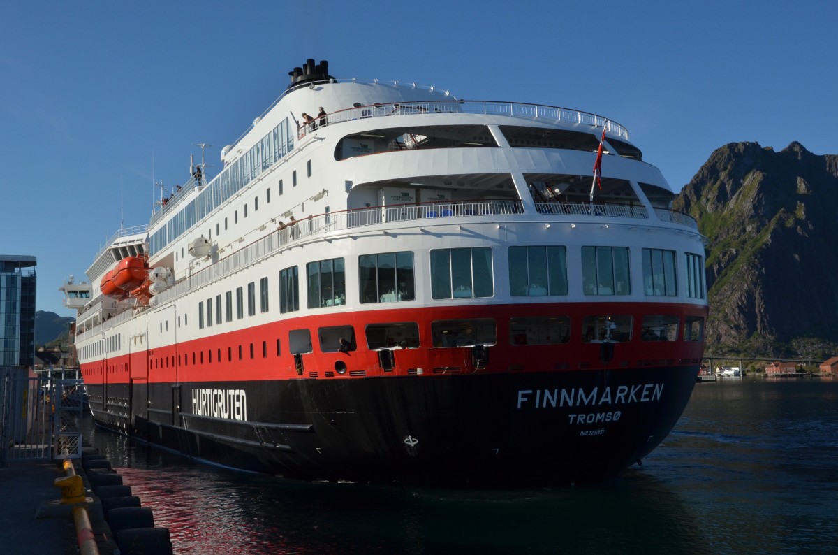 Finnmarken, Heck eines Hurtigrutenschiffes, Heimathafen Tromsø  IMO: 9231951  am 02.07.2014  im Hafen von Svolvaer.
