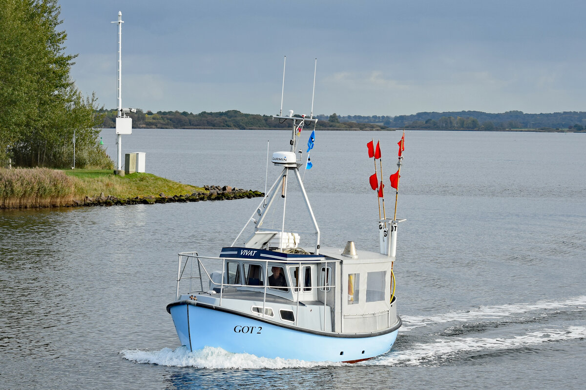 Fischereifahrzeug GOT 2 VIVAT am 11.10.2022 bei Lübeck-Travemünde