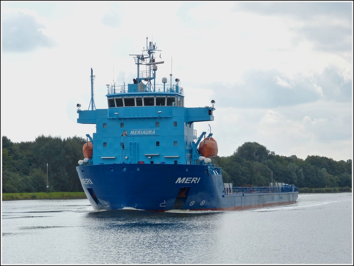 Frachtschiff MERI unterwegs auf dem Nord- Ostsee- Kanal am 18.09.2013. Flagge Finnland, Bj 2012, IMO 9622502, MMSI 230941700, L 105,4 m, B 18,8 m, Motorleistung 2800 KW, Geschw. 13 kn. 