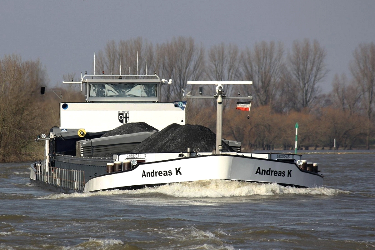 GMS Andreas K - 05501400 am 27.02.2016 auf dem Rhein bei Xanten.