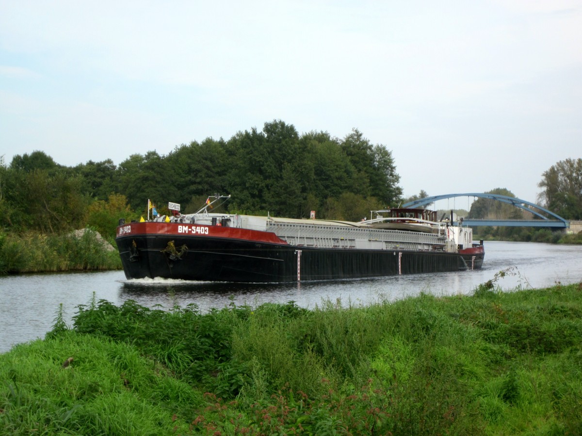 GMS BM-5403 , 08348032 , 56,7 x 8,25m , am 10.10.2014 im Havelkanal auf Talfahrt. Das GMS ist kurz v.d. Einfahrt i.d. Sacrow-Paretzer-Kanel / Havel Fahrtrichtung Westen.