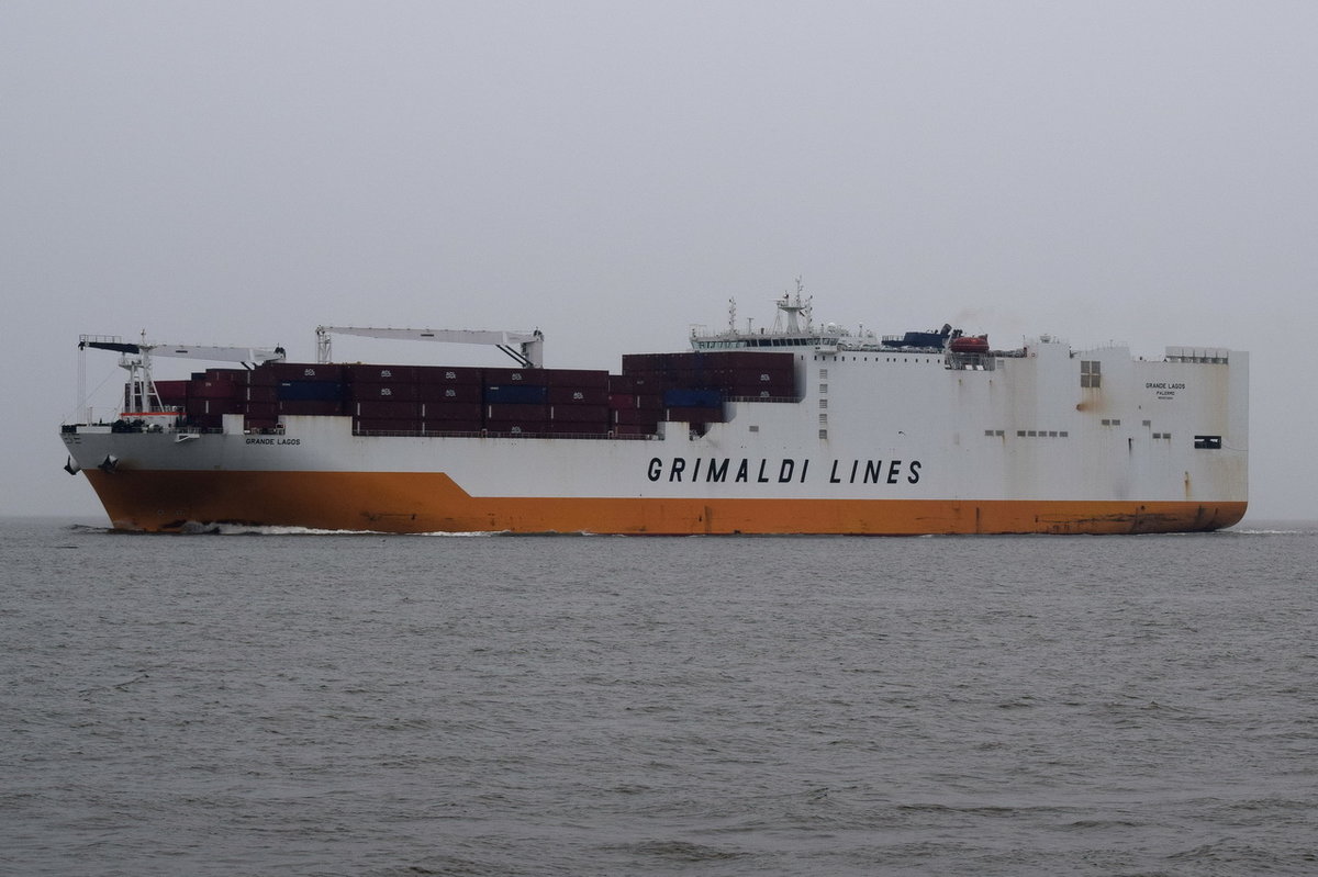 GRANDE LAGOS , Ro-Ro/Container Carrier , IMO 9672088 , Baujahr 2014 , 1614 TEU , 236.3 × 36.2m , 19.05.2017  Cuxhaven