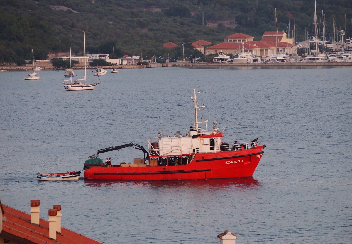 Kroatisch Fischereischiff Zdrilo 1 in Cres am 15.9.2015.