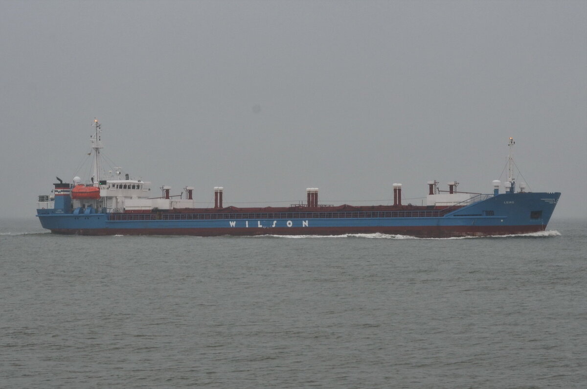 LEIRO , General Cargo , IMO 8017085 , Baujahr 1981 , 97.9 x 13.72 m , 13.11.2021 , Cuxhaven