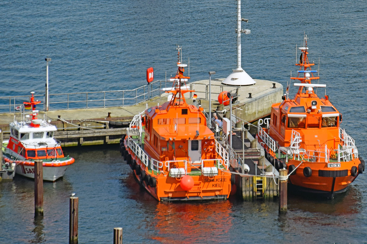 Lotenboote SCHILKSEE und HOLTENAU im Hafen von Lübeck-Travemünde. Aufnahme vom 14.05.2017