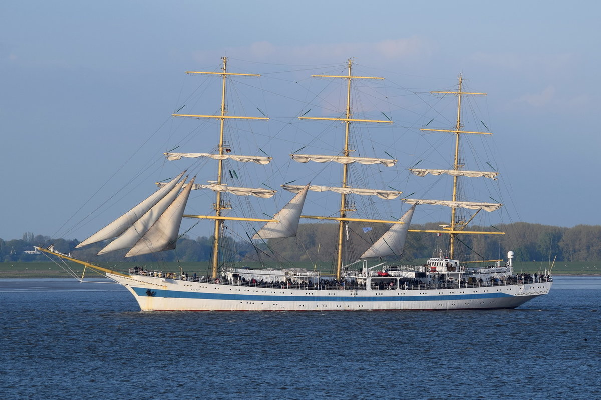 MIR , Traditionsschiff - Segelschiff , IMO 8501701 , Baujahr 1987 , 110 x 14m , 07.05.2017  Grünendeich
   