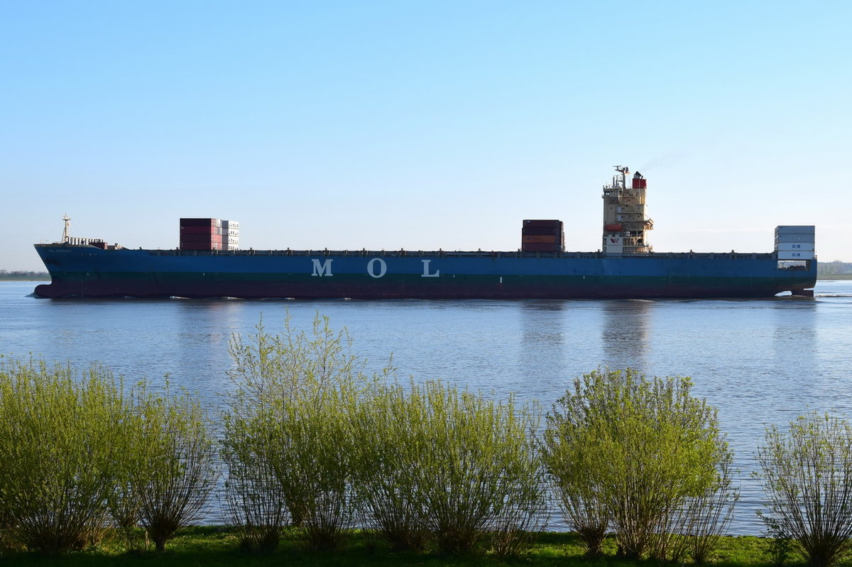 MOL EMISSARY , Containerschiff , IMO 9407158 , 5087 TEU , Baujahr 2009 , 294 × 32.7m , 19.04.2017 Grünendeich