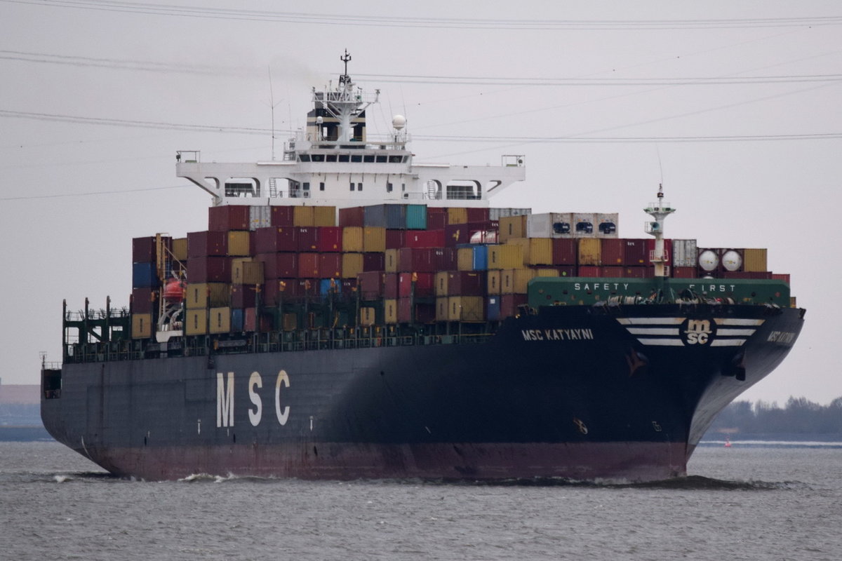 MSC KATYAYNI , Containerschiff , IMO 9110389 , Baujahr 1996 , 274.67 × 40m , 5711 TEU , 16.03.2018 Grünendeich